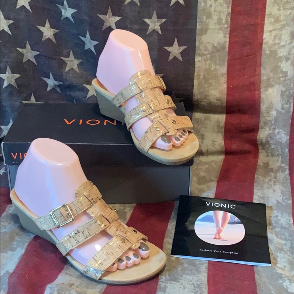 💛Vionic Gold Cork Wedges Size 6💛